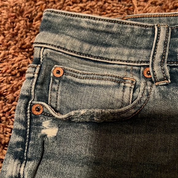 Good condition Jean shorts! - Picture 5 of 9